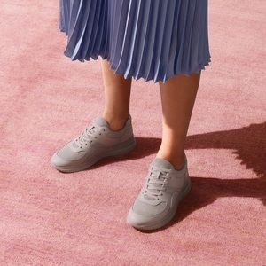 Everlane tread trainer grey - new